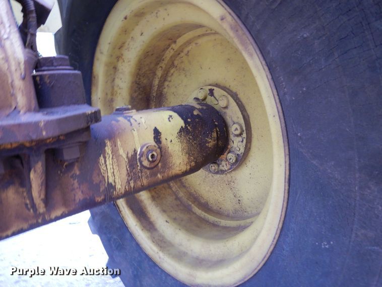 image for item DP3959 1991 John Deere 244E  wheel loader