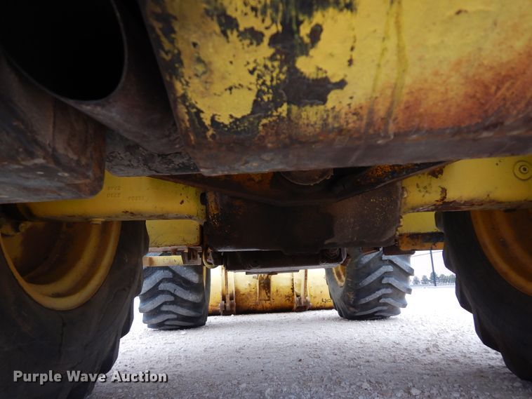 image for item DP3959 1991 John Deere 244E  wheel loader