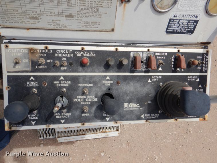 image for item DP3965 Altec  digger derrick truck bed