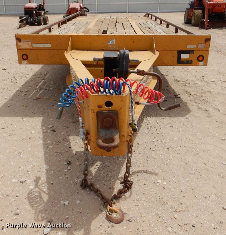 image for item DP3967 2011 Eager Beaver 20XPT  equipment trailer
