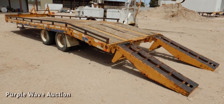 image for item DP3967 2011 Eager Beaver 20XPT  equipment trailer
