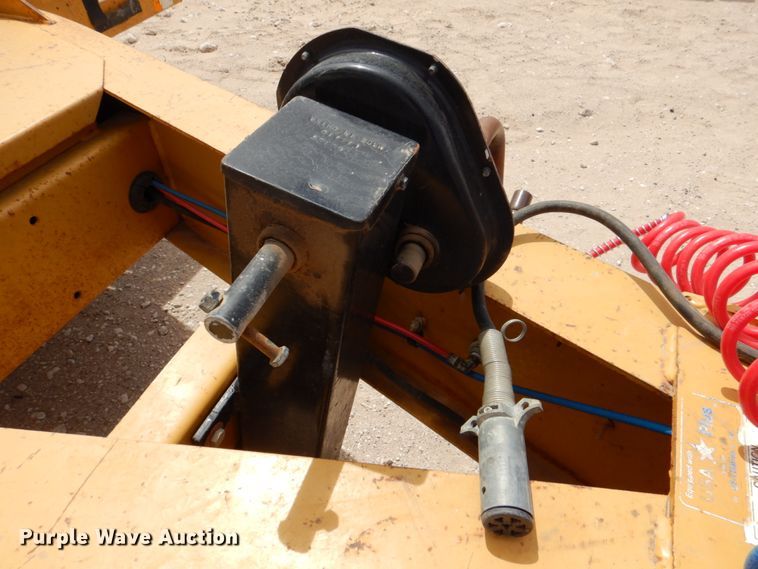 image for item DP3967 2011 Eager Beaver 20XPT  equipment trailer