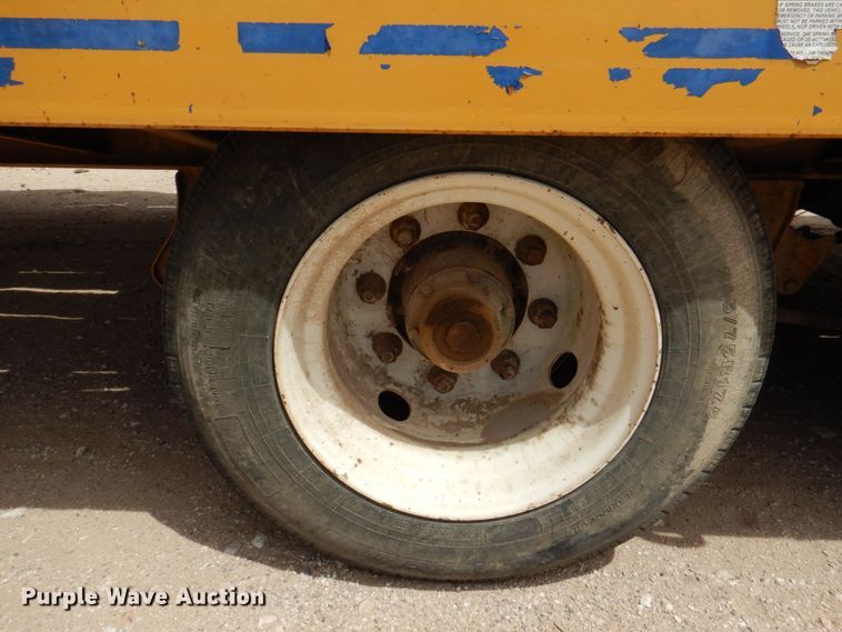 image for item DP3967 2011 Eager Beaver 20XPT  equipment trailer