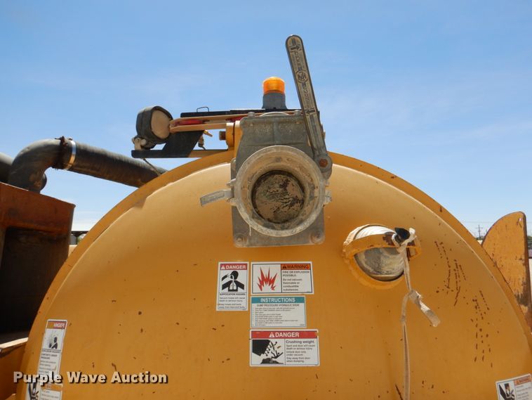 image for item DP3970 2012 Vermeer V800LEHD  vacuum excavator