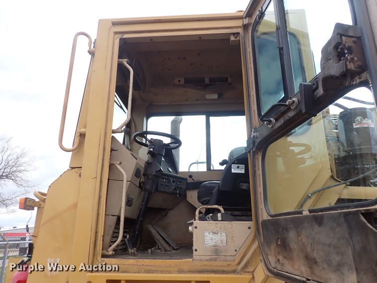 image for item DP4535 1998 Caterpillar 623F  elevating scraper