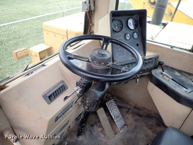 image for item DP4535 1998 Caterpillar 623F  elevating scraper