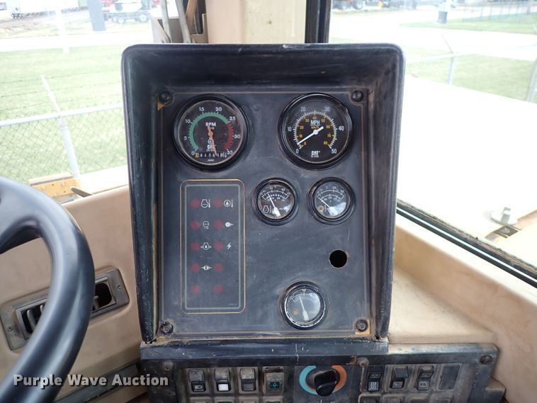 image for item DP4535 1998 Caterpillar 623F  elevating scraper