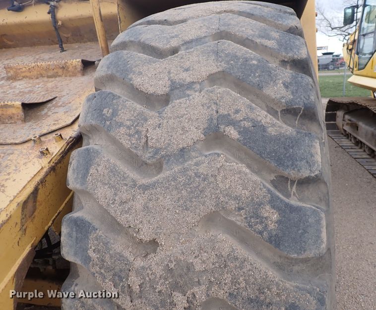 image for item DP4535 1998 Caterpillar 623F  elevating scraper