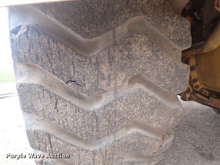 image for item DP4535 1998 Caterpillar 623F  elevating scraper