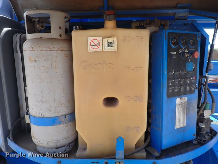 image for item DP4613 2001 Genie Z60/34  boom lift