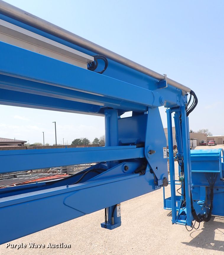 image for item DP4613 2001 Genie Z60/34  boom lift