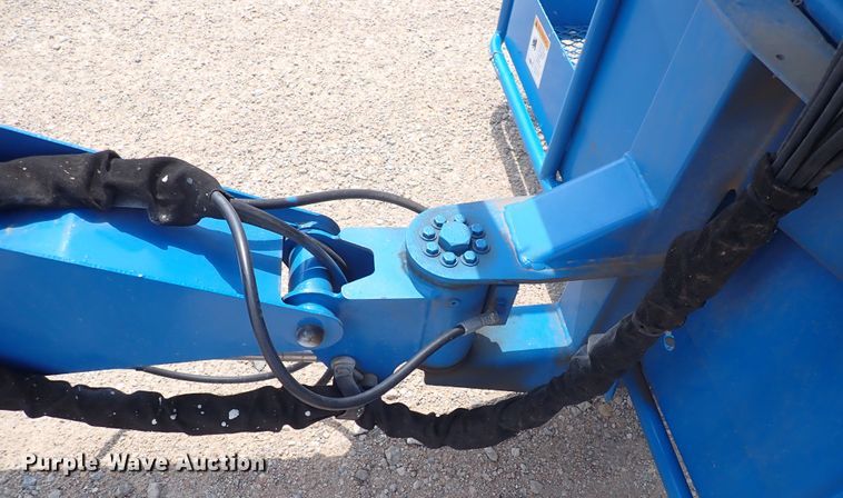 image for item DP4613 2001 Genie Z60/34  boom lift