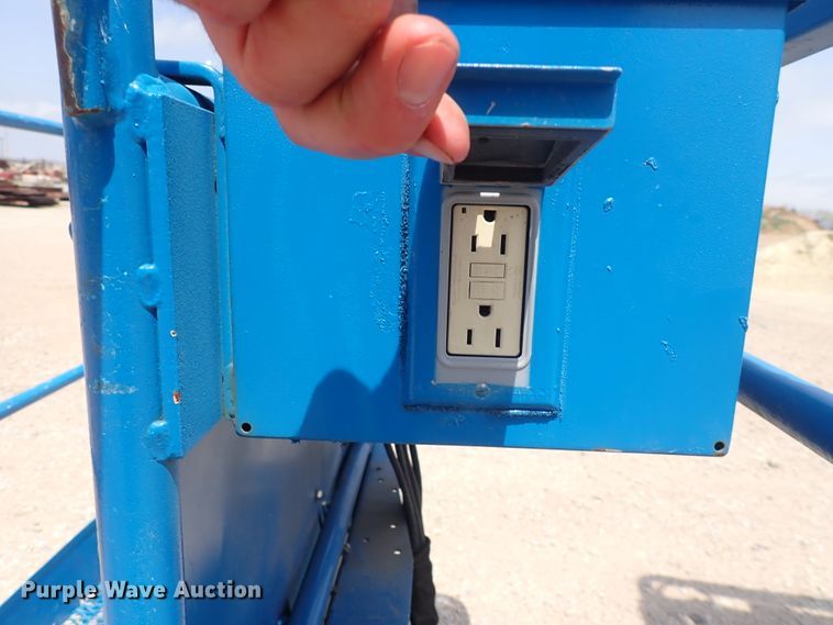 image for item DP4613 2001 Genie Z60/34  boom lift