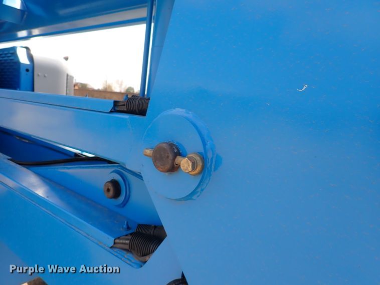 image for item DP4613 2001 Genie Z60/34  boom lift