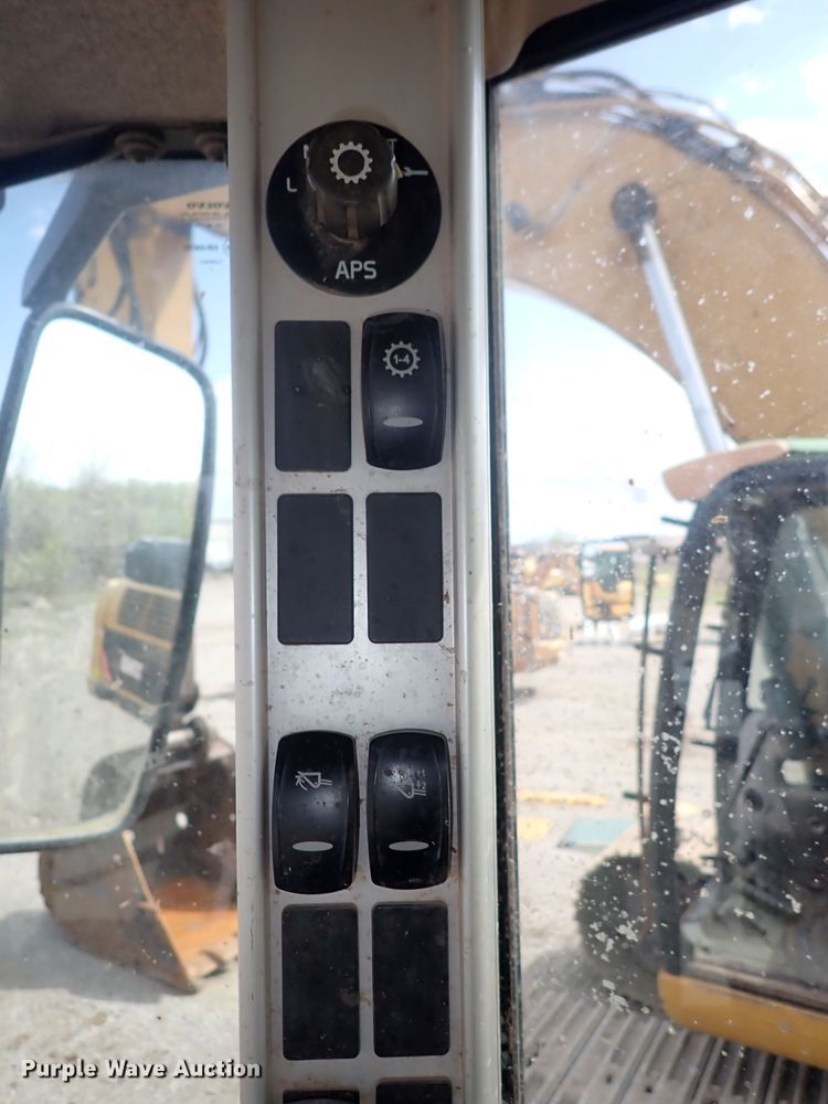 image for item DP4614 2007 Volvo L60F  wheel loader