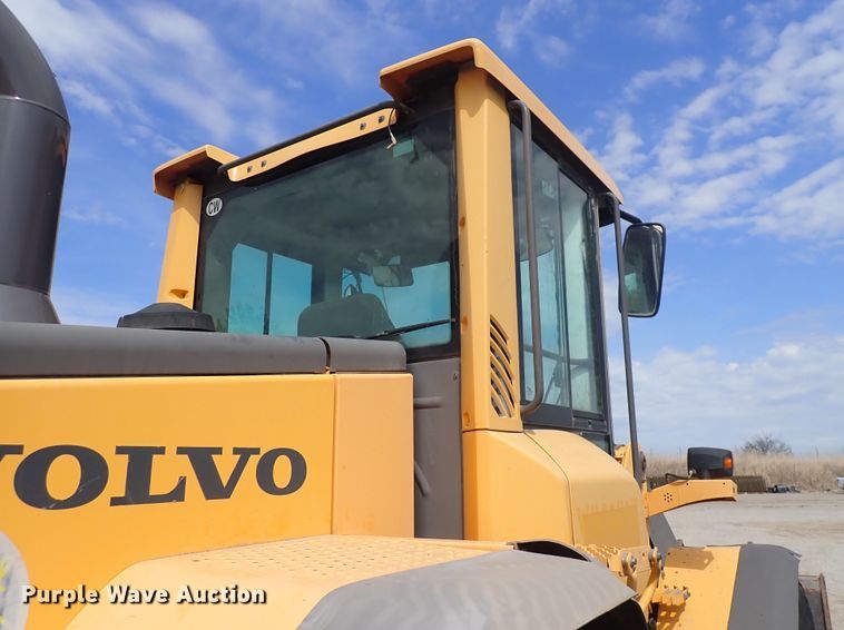 image for item DP4614 2007 Volvo L60F  wheel loader