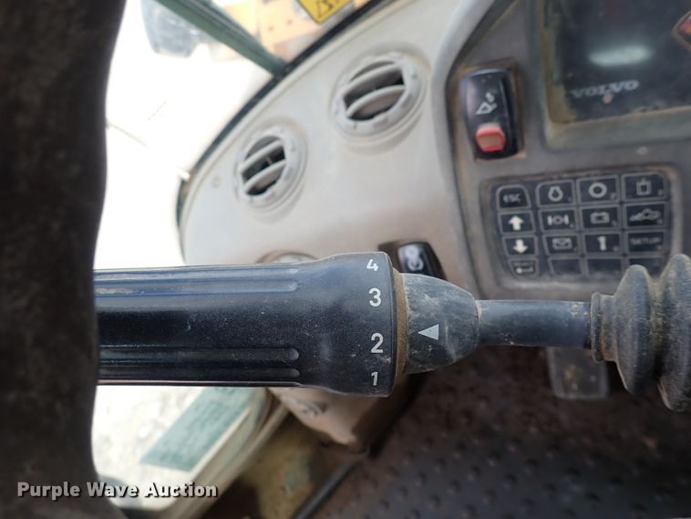 image for item DP4616 2008 Volvo L60F  wheel loader