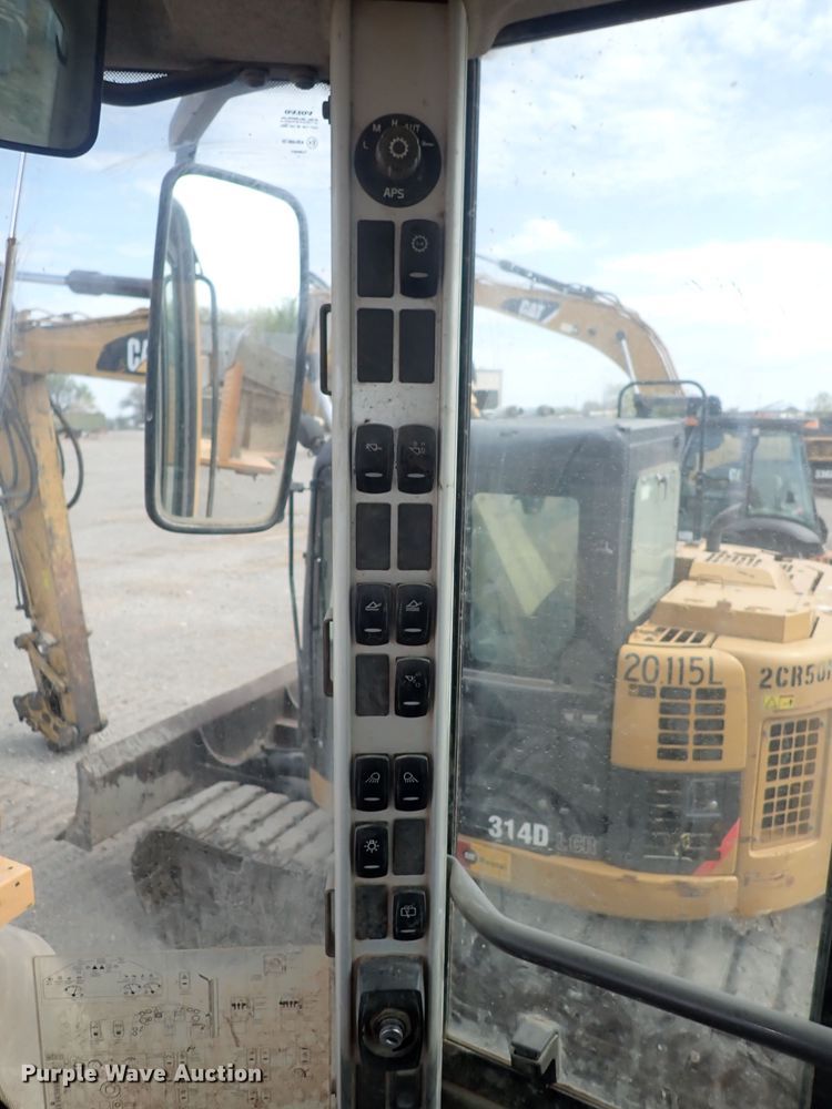 image for item DP4616 2008 Volvo L60F  wheel loader
