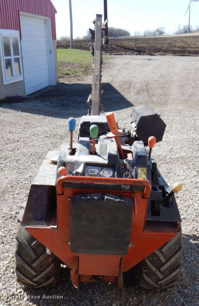 image for item DP5429 2006 Ditch Witch 1820  trencher