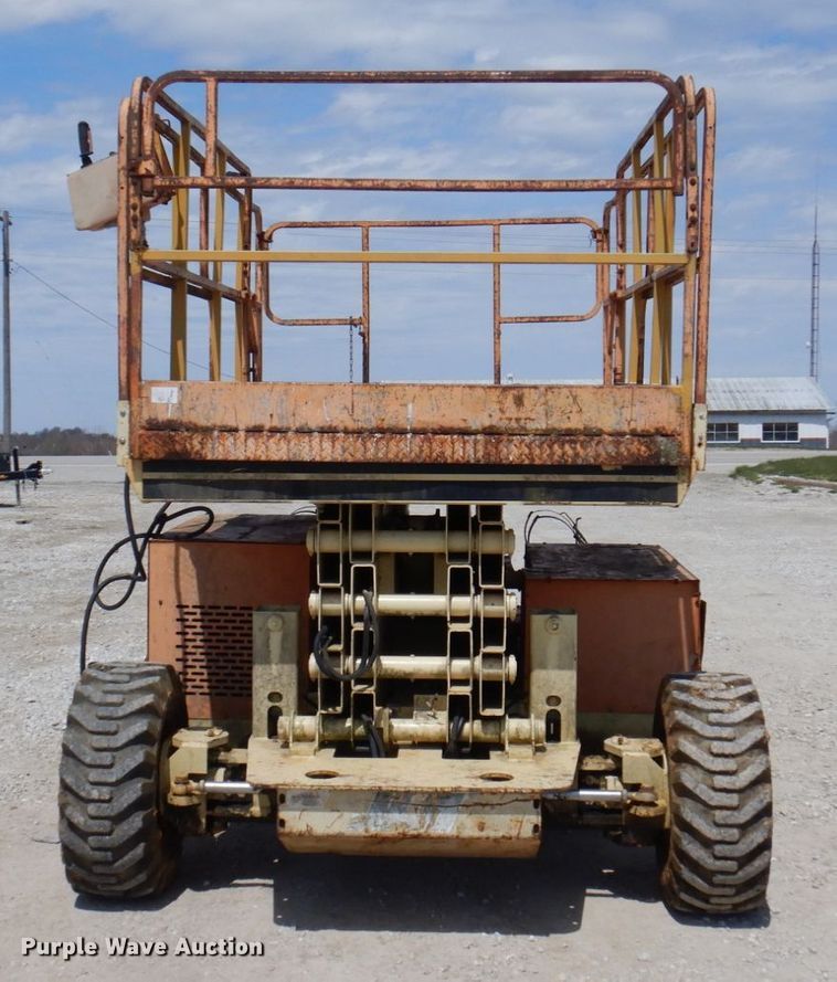 image for item DP5432 1997 JLG 33RTS  scissor lift