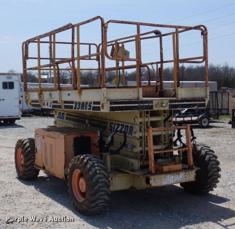 image for item DP5432 1997 JLG 33RTS  scissor lift