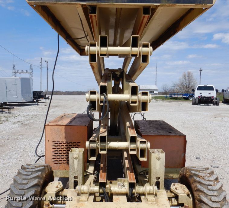 image for item DP5432 1997 JLG 33RTS  scissor lift