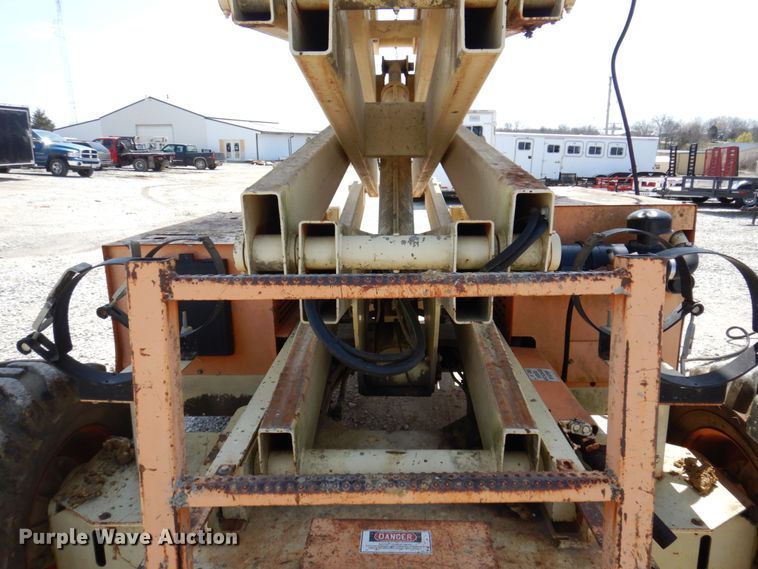 image for item DP5432 1997 JLG 33RTS  scissor lift