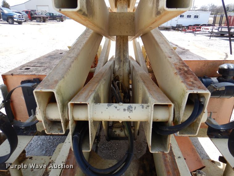 image for item DP5432 1997 JLG 33RTS  scissor lift