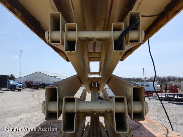 image for item DP5432 1997 JLG 33RTS  scissor lift