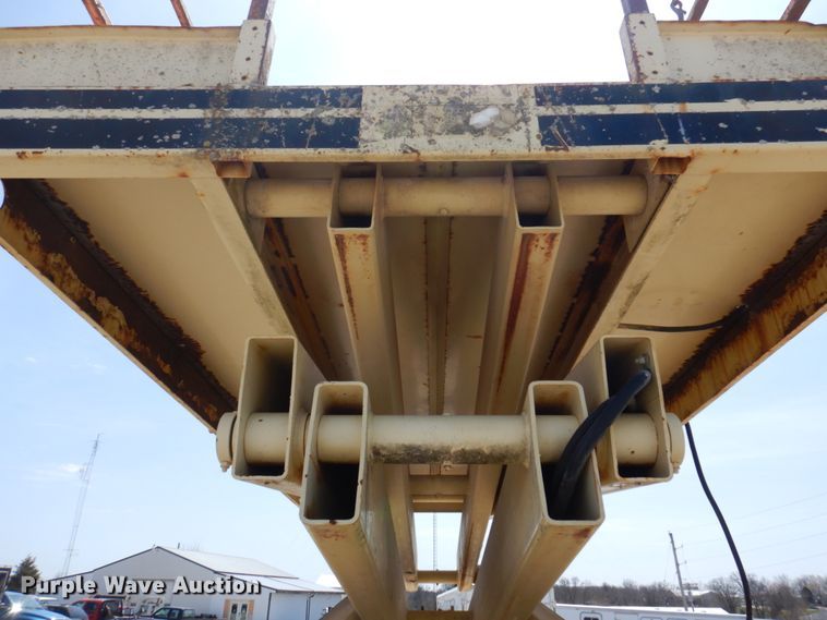 image for item DP5432 1997 JLG 33RTS  scissor lift