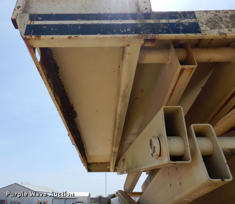 image for item DP5432 1997 JLG 33RTS  scissor lift