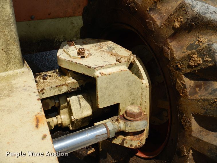 image for item DP5432 1997 JLG 33RTS  scissor lift