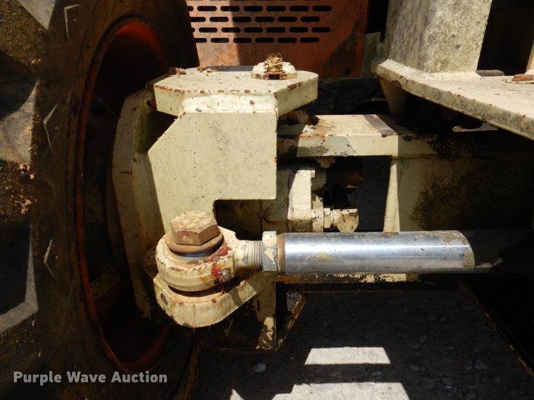 image for item DP5432 1997 JLG 33RTS  scissor lift