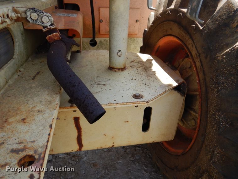 image for item DP5432 1997 JLG 33RTS  scissor lift