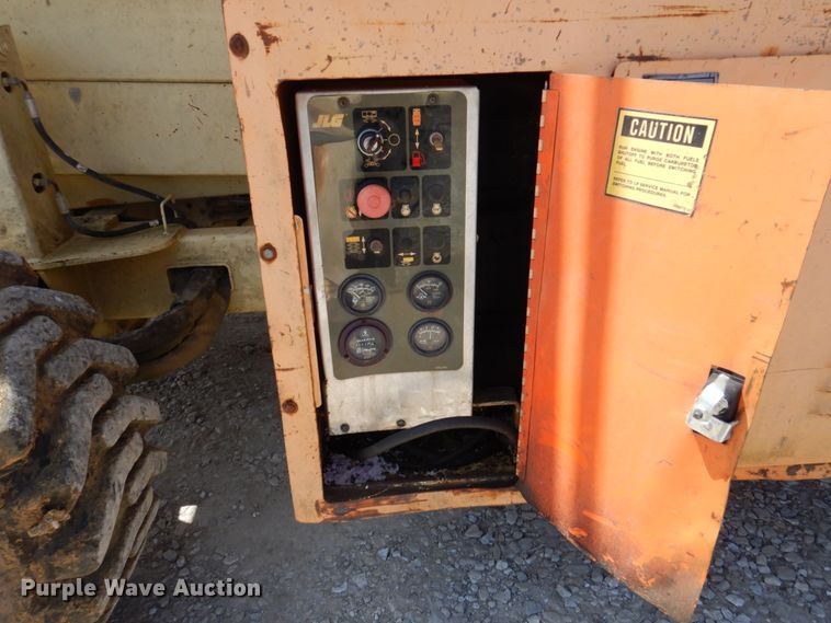 image for item DP5432 1997 JLG 33RTS  scissor lift