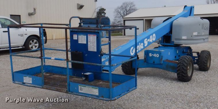 image for item DP5438 1998 Genie S40  boom lift