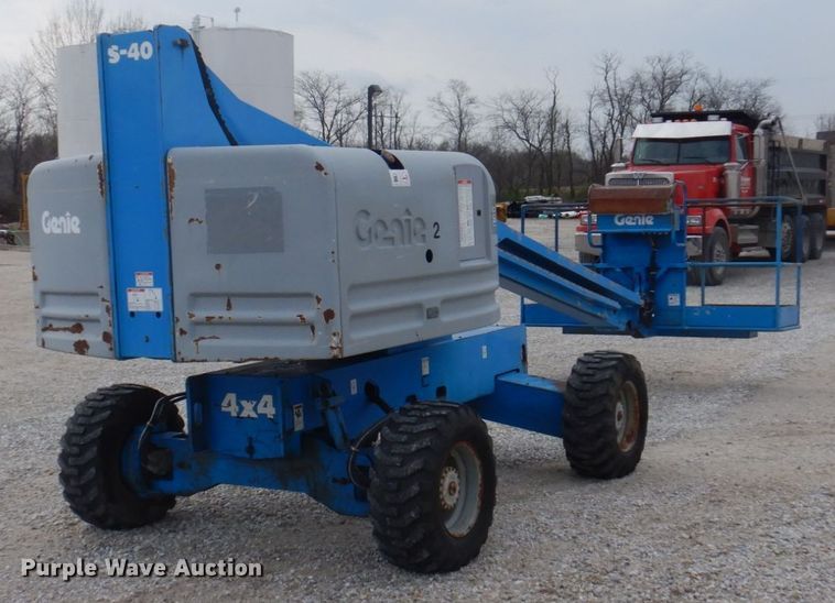 image for item DP5438 1998 Genie S40  boom lift