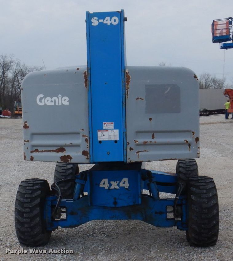 image for item DP5438 1998 Genie S40  boom lift