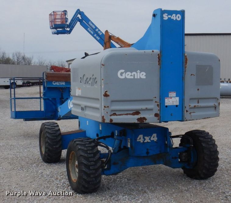 image for item DP5438 1998 Genie S40  boom lift