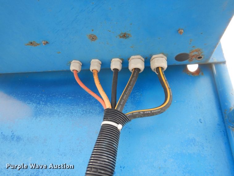 image for item DP5438 1998 Genie S40  boom lift