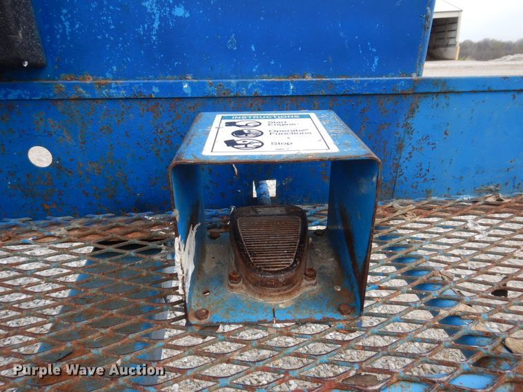 image for item DP5438 1998 Genie S40  boom lift