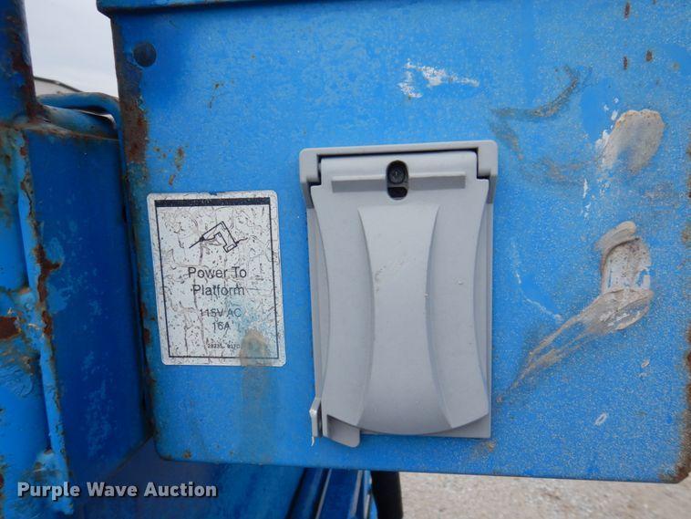 image for item DP5438 1998 Genie S40  boom lift