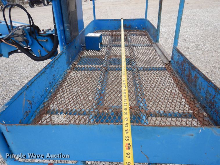 image for item DP5438 1998 Genie S40  boom lift