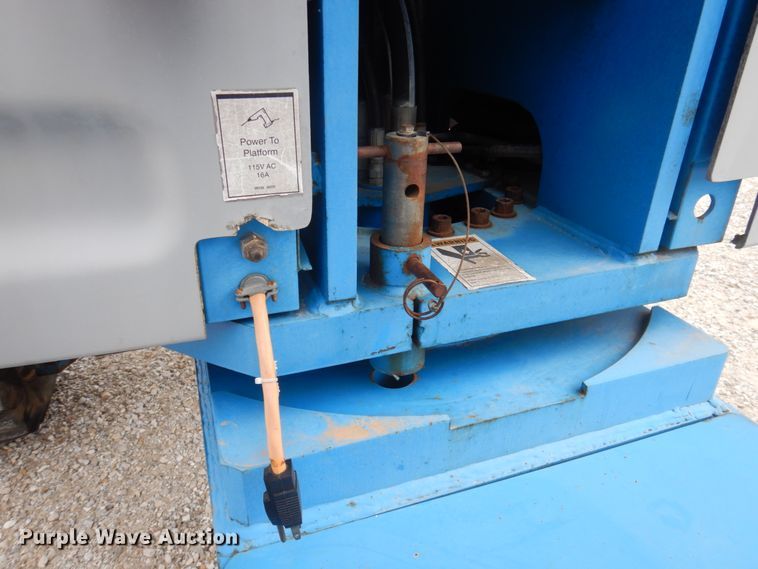 image for item DP5438 1998 Genie S40  boom lift