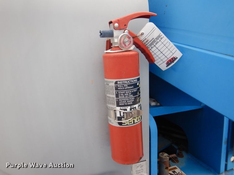 image for item DP5438 1998 Genie S40  boom lift