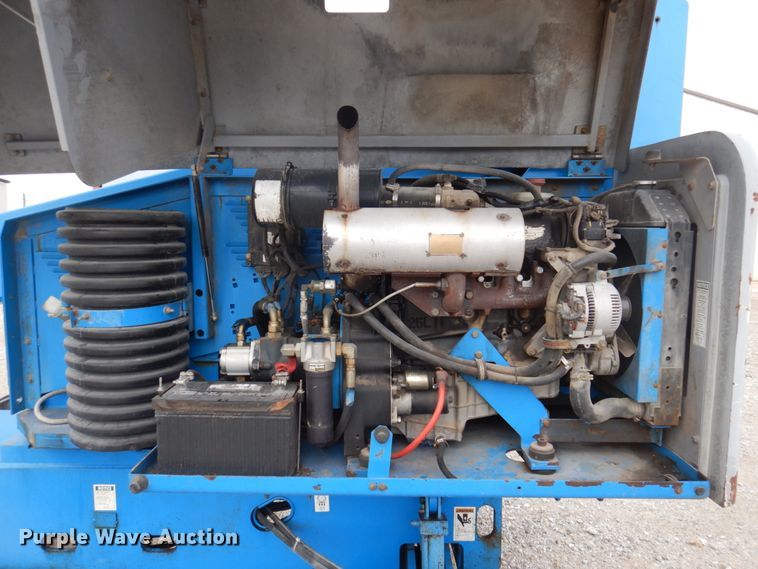 image for item DP5438 1998 Genie S40  boom lift