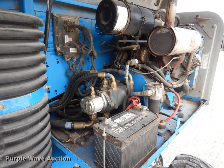 image for item DP5438 1998 Genie S40  boom lift