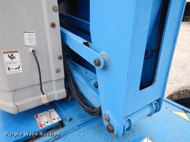 image for item DP5440 1999 Genie Z34/22  boom lift