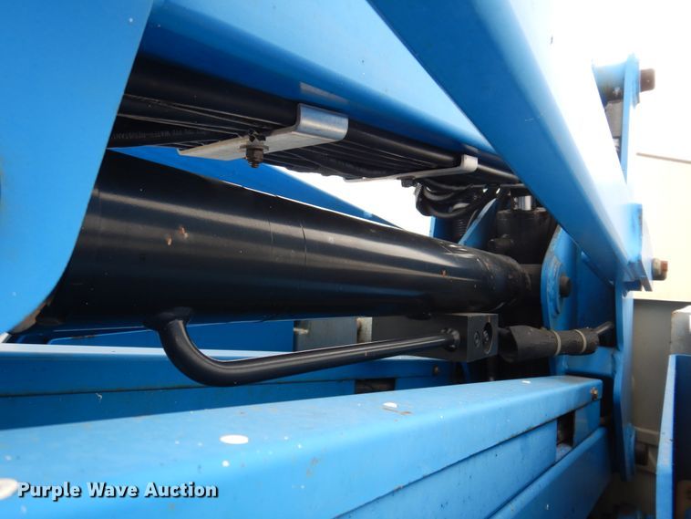 image for item DP5440 1999 Genie Z34/22  boom lift