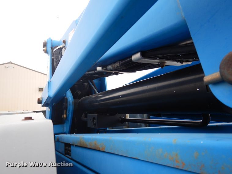 image for item DP5440 1999 Genie Z34/22  boom lift